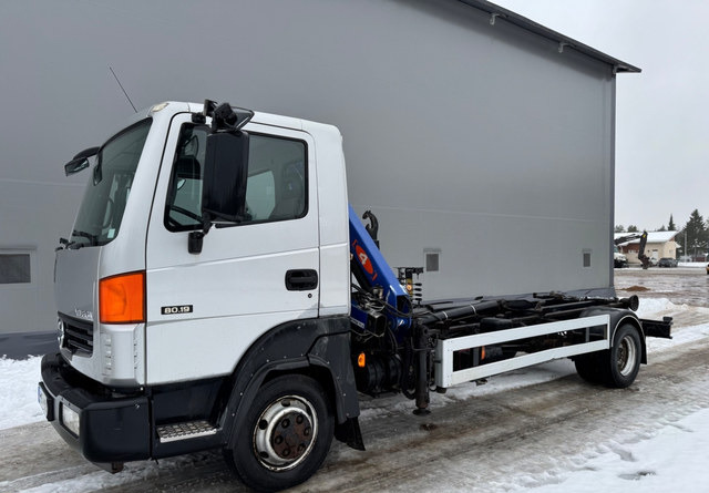 NissanAtleon - Camión multibasculante, Camión grúa: foto 1 NissanAtleon - Camión multibasculante, Camión grúa: foto 1