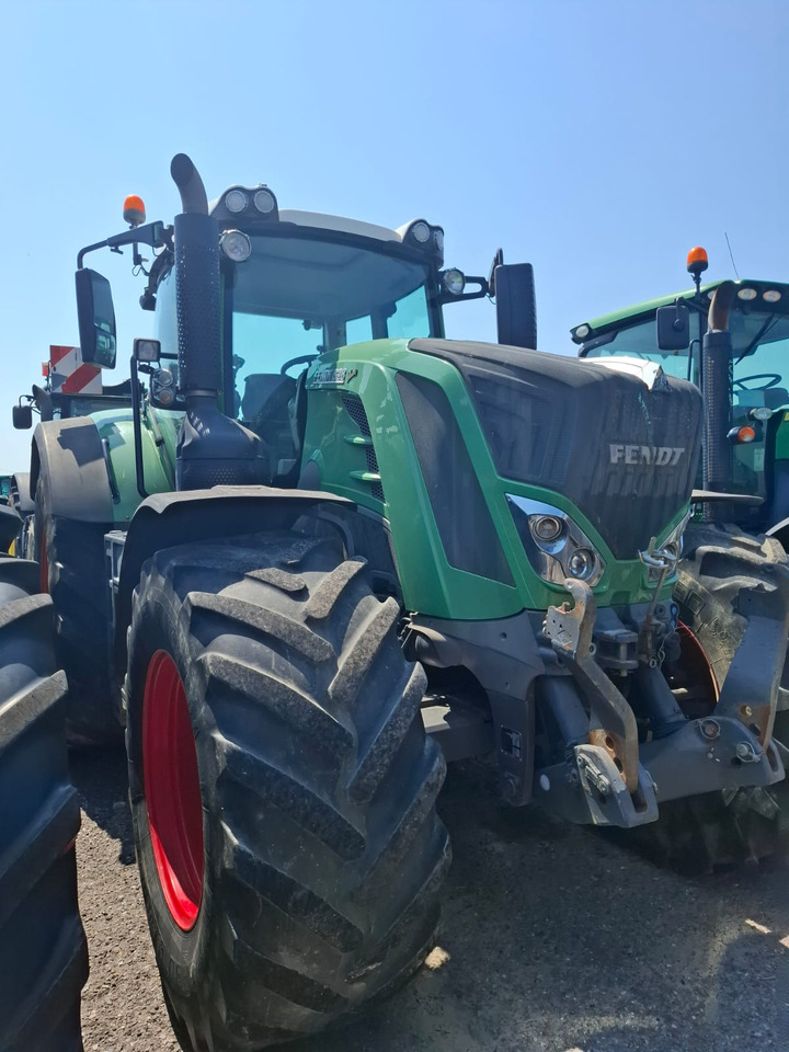 FENDT 828 VARIO PROFIPLUS - Tractor: foto 1 FENDT 828 VARIO PROFIPLUS - Tractor: foto 1