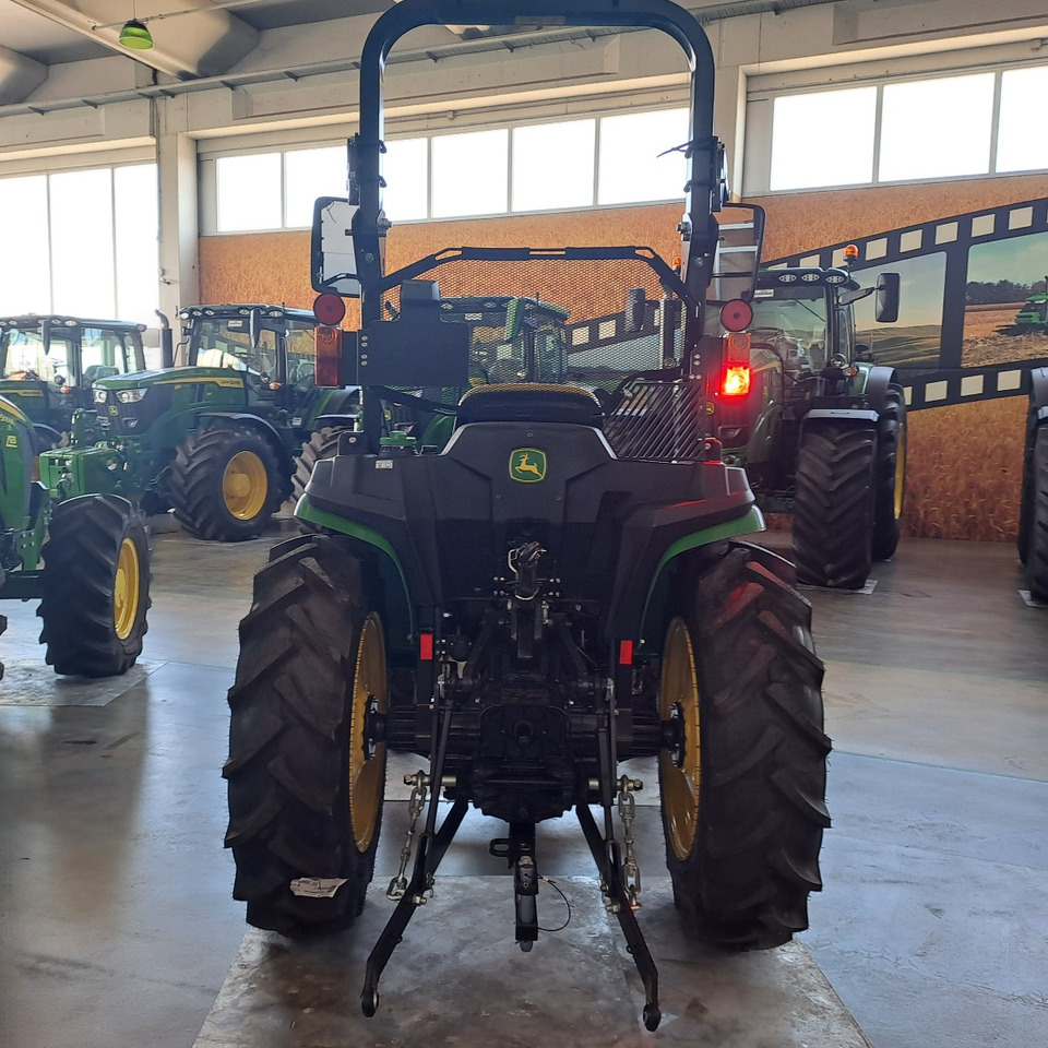JOHN DEERE 3038E COMPATTO - Tractor: foto 5 JOHN DEERE 3038E COMPATTO - Tractor: foto 5