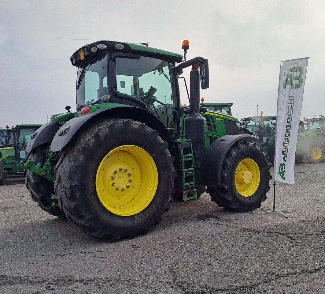 JOHN DEERE 6250R PREMIUM EDITION - Tractor: foto 3 JOHN DEERE 6250R PREMIUM EDITION - Tractor: foto 3
