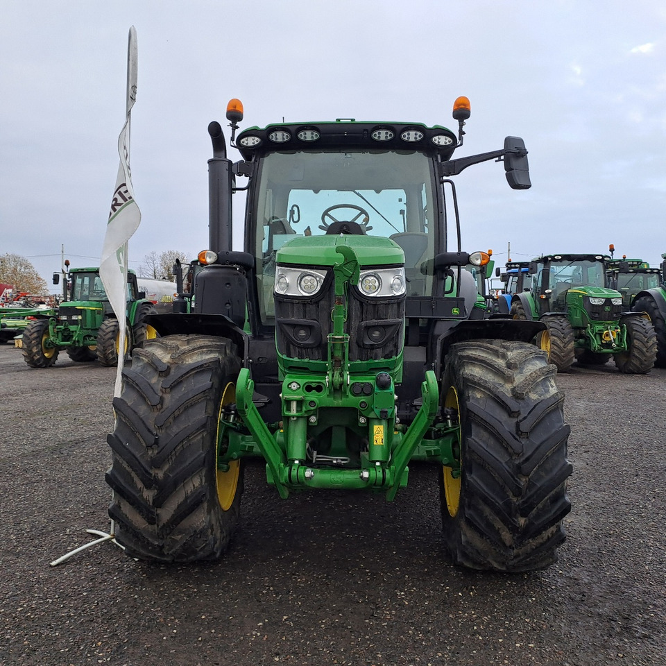 JOHN DEERE 6R 150 - Tractor: foto 2 JOHN DEERE 6R 150 - Tractor: foto 2