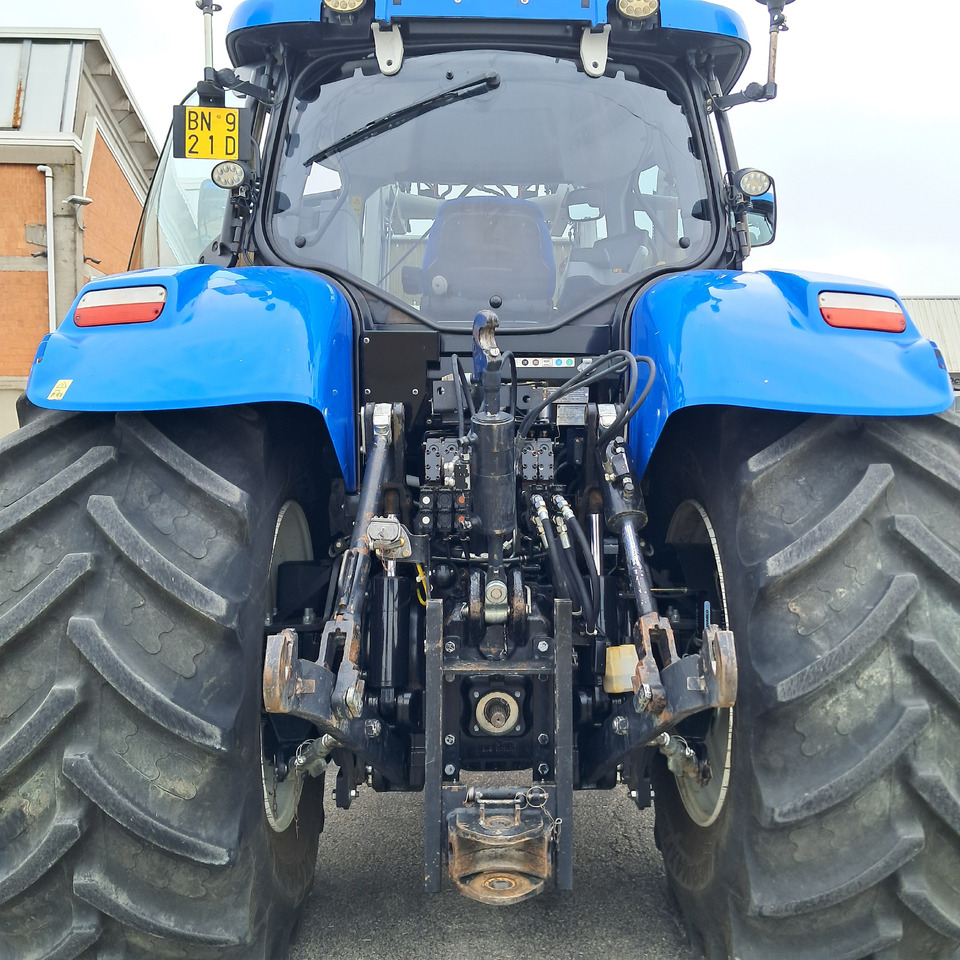 NEW HOLLAND T7 270 - Tractor: foto 4 NEW HOLLAND T7 270 - Tractor: foto 4