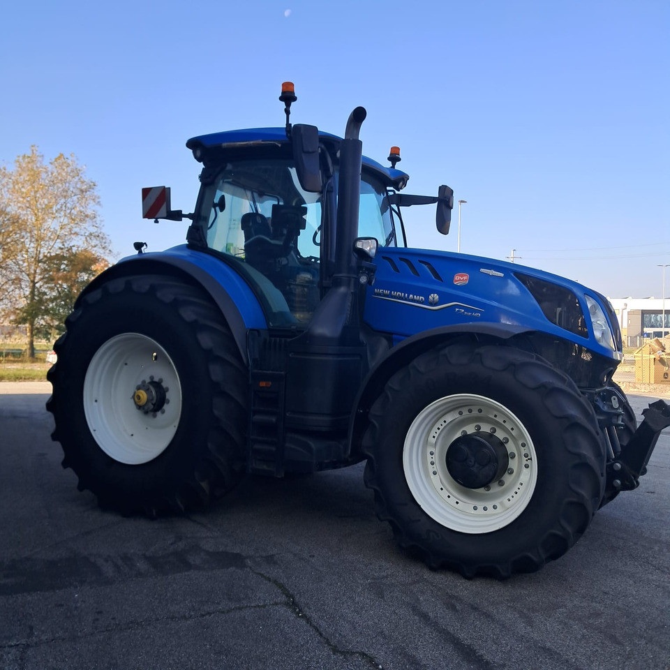 NEW HOLLAND T7 HD - Tractor: foto 1 NEW HOLLAND T7 HD - Tractor: foto 1