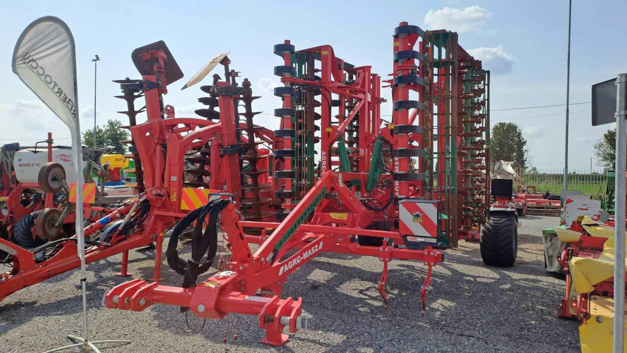 VIBROCOLTIVATORE AGRO-MASZ AUC50 - Grada: foto 1 VIBROCOLTIVATORE AGRO-MASZ AUC50 - Grada: foto 1