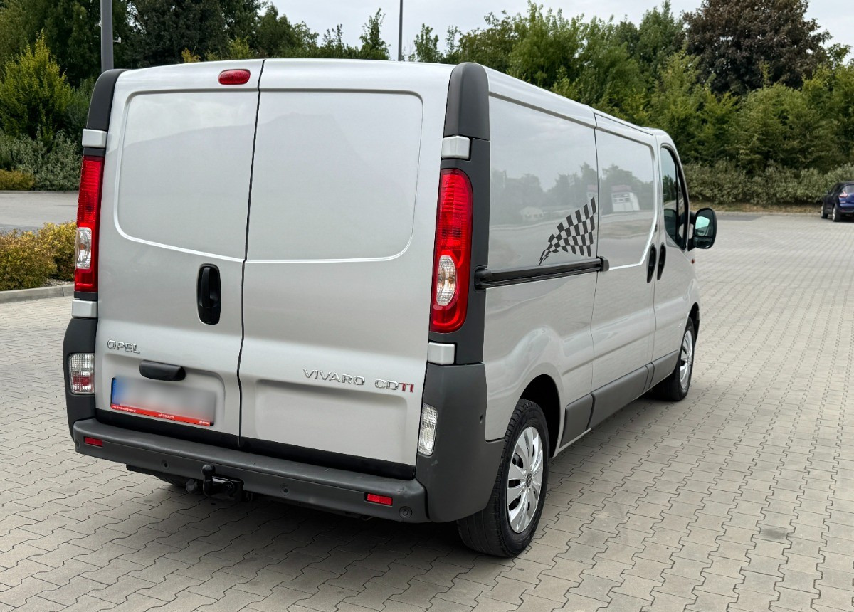 Opel Vivaro 2.0 DCI 115KM 2013 Rok SERWISOWANY Bezwypadkowy Super Stan - Furgón: foto 3 Opel Vivaro 2.0 DCI 115KM 2013 Rok SERWISOWANY Bezwypadkowy Super Stan - Furgón: foto 3
