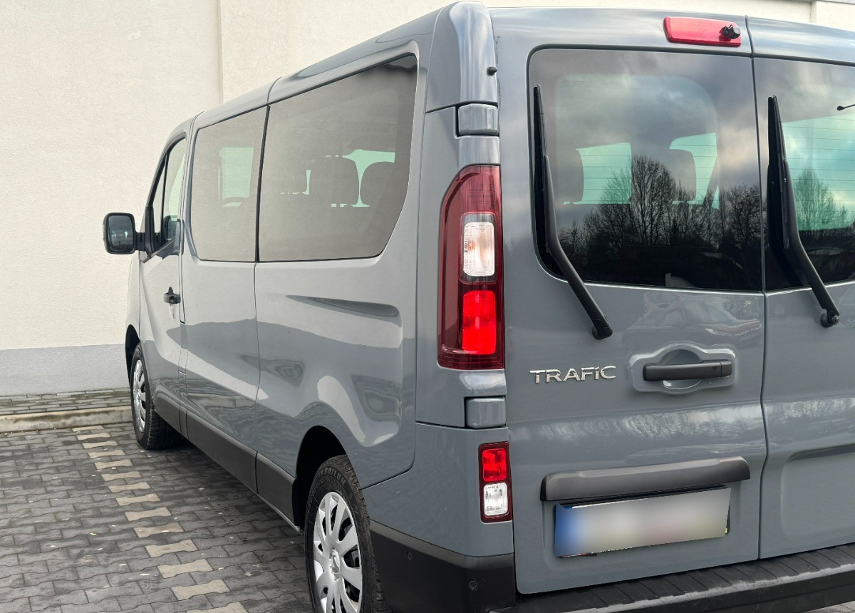 Minibús, Furgoneta de pasajeros Renault Trafic Long 9 osobowy 2.0 DCI 150 KM Rok 2023 Przewóz osób niepełnosprawnych: foto 27 Minibús, Furgoneta de pasajeros Renault Trafic Long 9 osobowy 2.0 DCI 150 KM Rok 2023 Przewóz osób niepełnosprawnych: foto 27