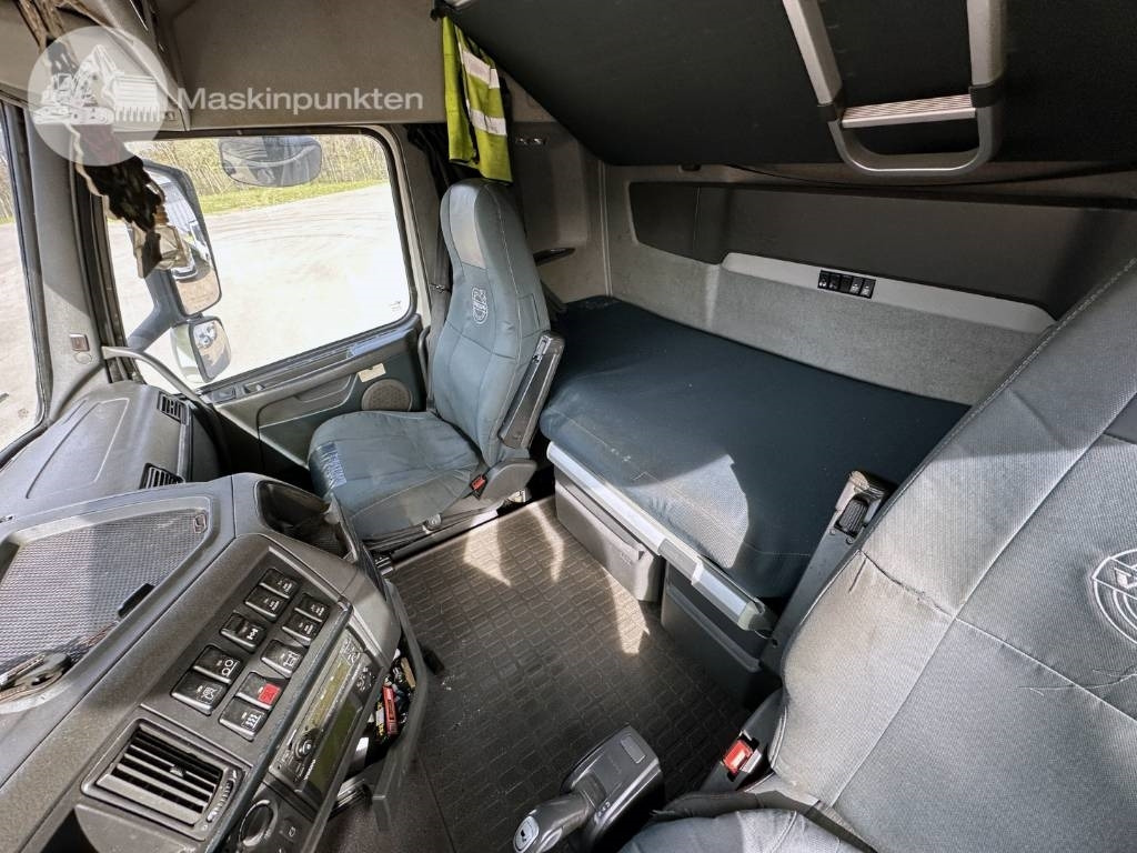 Cabeza tractora Volvo FH 460: foto 14