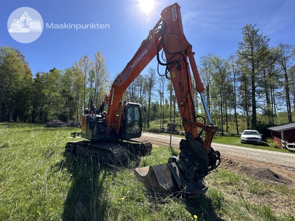Hitachi ZX 135 US-6 - Excavadora de cadenas: foto 1 Hitachi ZX 135 US-6 - Excavadora de cadenas: foto 1