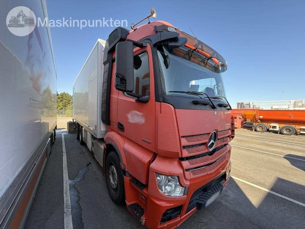 Mercedes-Benz Actros 2551 - Camión frigorífico: foto 3 Mercedes-Benz Actros 2551 - Camión frigorífico: foto 3