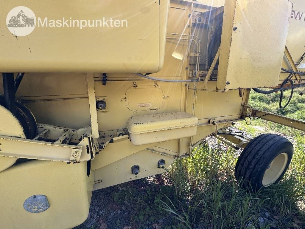 Cosechadora de granos New Holland 1530: foto 10 Cosechadora de granos New Holland 1530: foto 10