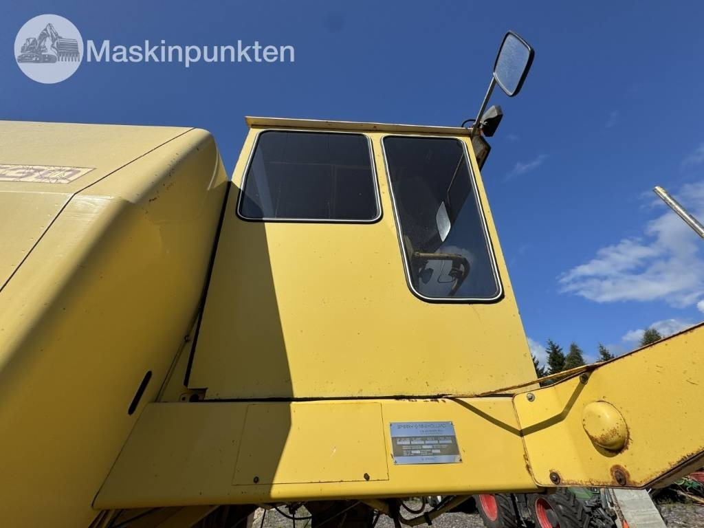 Cosechadora de granos New Holland 1530: foto 40 Cosechadora de granos New Holland 1530: foto 40