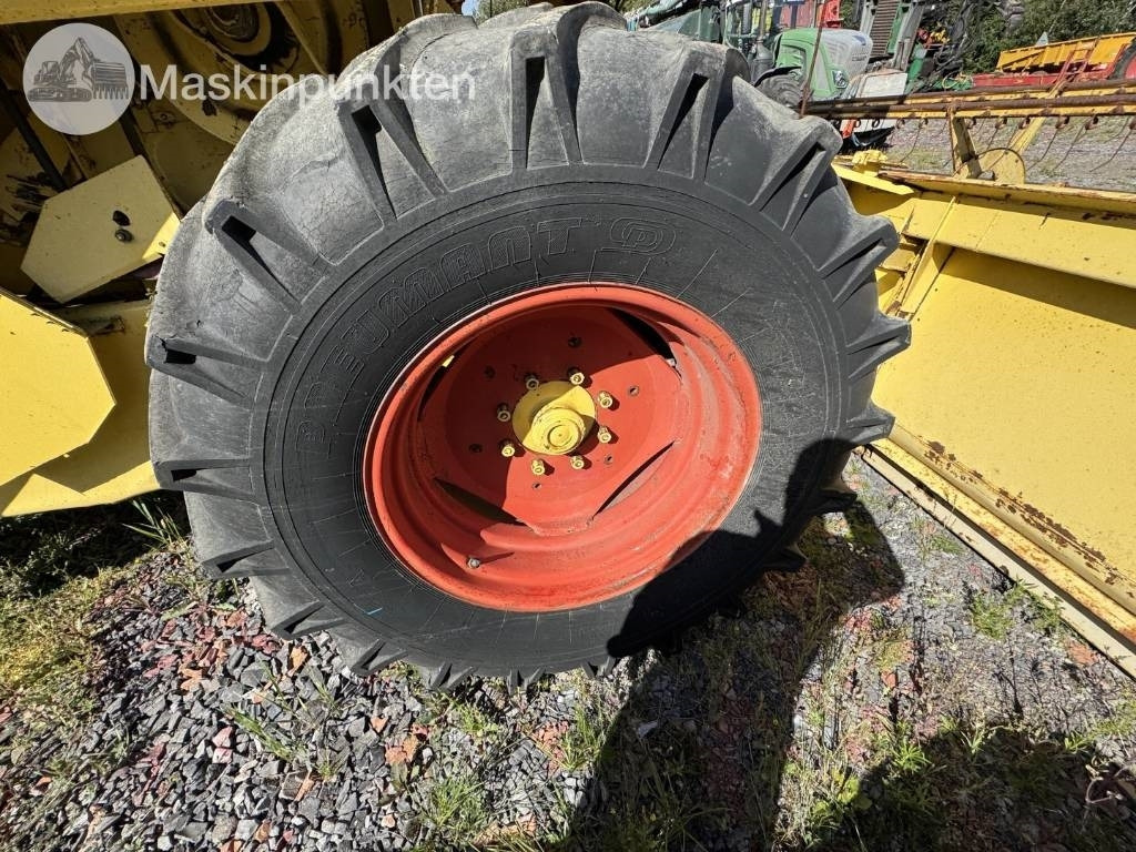 Cosechadora de granos New Holland 1530: foto 27 Cosechadora de granos New Holland 1530: foto 27