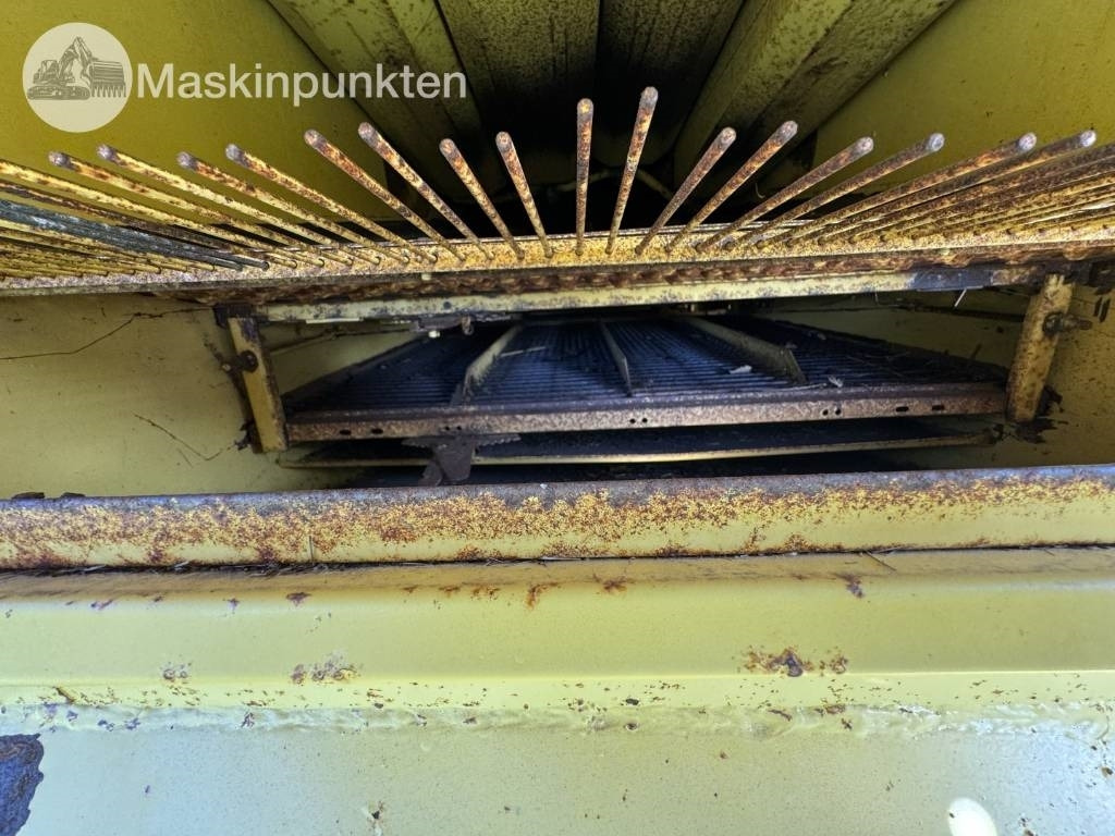 Cosechadora de granos New Holland 1530: foto 17 Cosechadora de granos New Holland 1530: foto 17