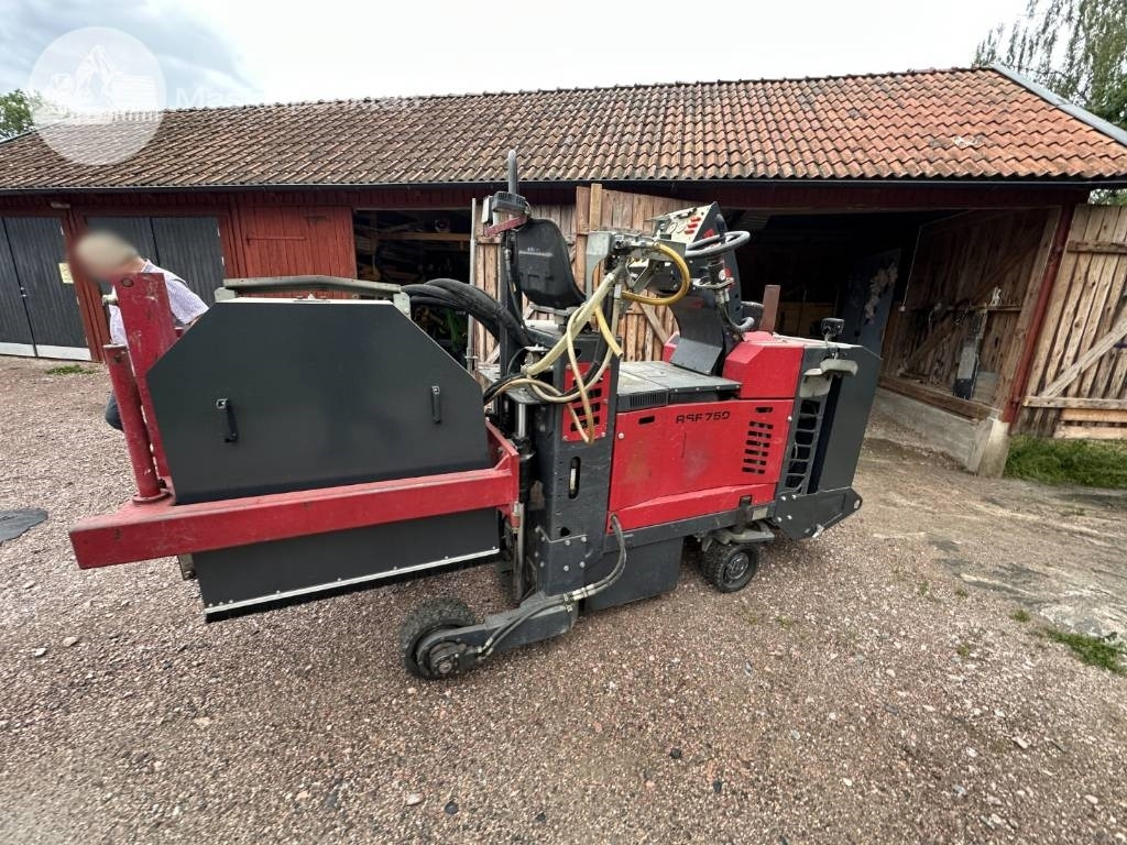 Rellock RSF 750  - Zanjadora: foto 5 Rellock RSF 750  - Zanjadora: foto 5