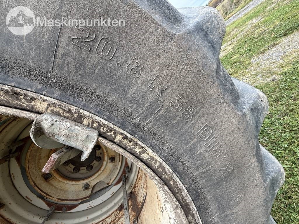 Tractor Valtra Valmet 8350-4: foto 21 Tractor Valtra Valmet 8350-4: foto 21