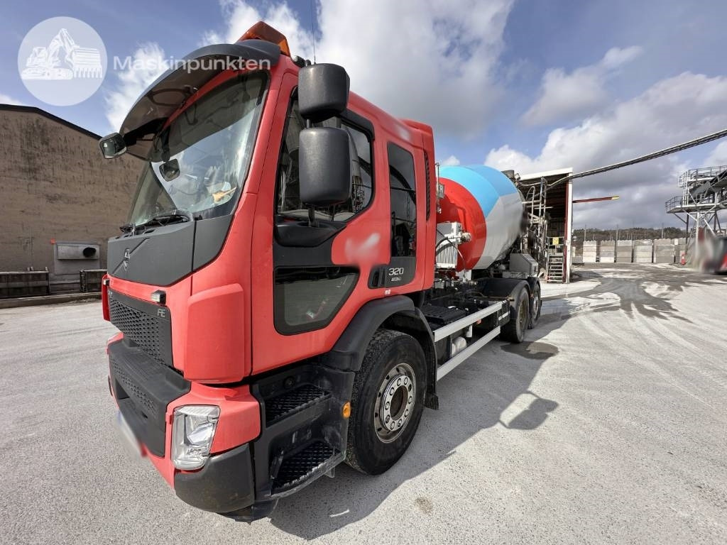Volvo FE 320 - Camión hormigonera: foto 1 Volvo FE 320 - Camión hormigonera: foto 1