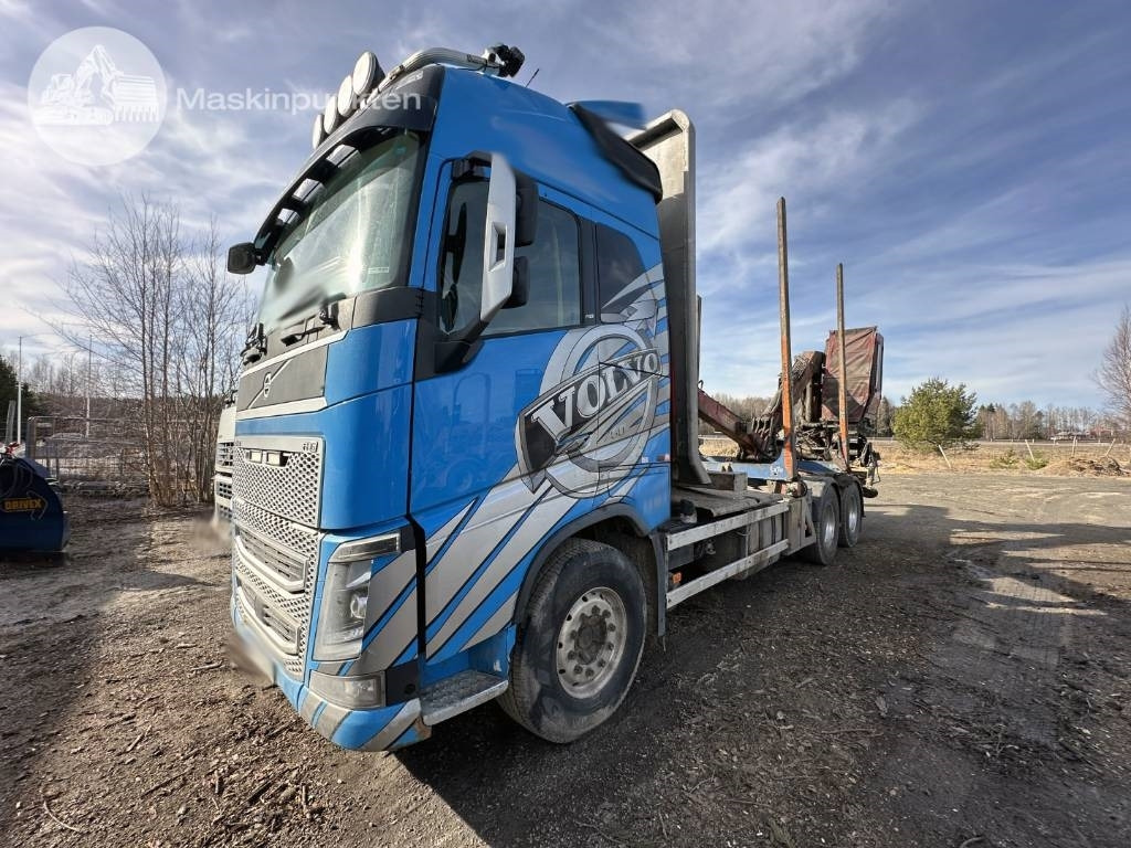 Volvo FH 16 750 - Camión forestal: foto 3 Volvo FH 16 750 - Camión forestal: foto 3