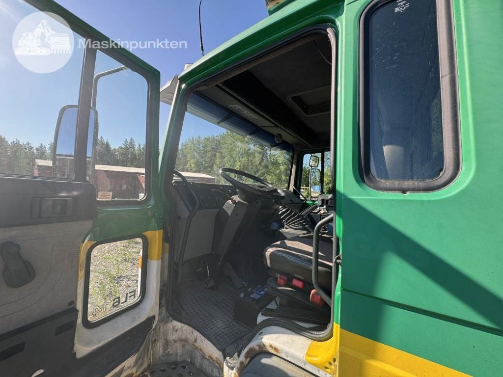 Camión grúa Volvo FL 614: foto 28