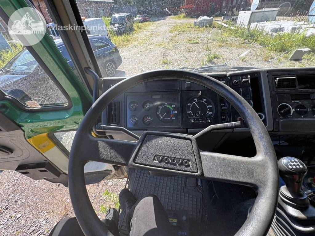 Camión grúa Volvo FL 614: foto 31