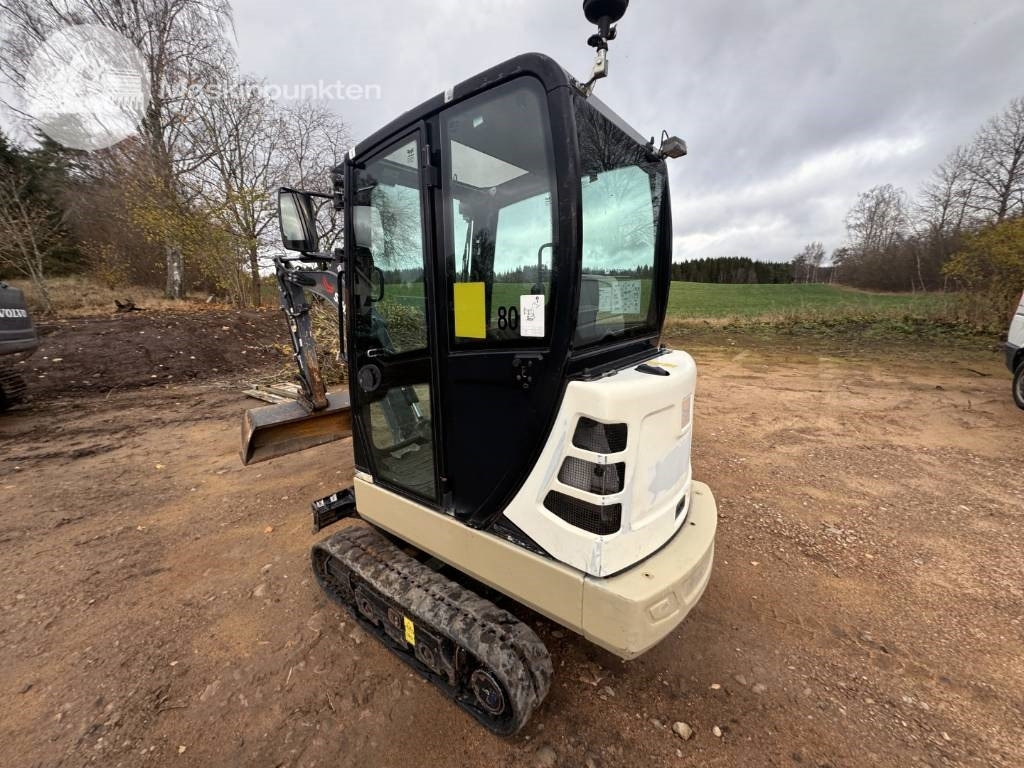 Yanmar TC 22 - Miniexcavadora: foto 4 Yanmar TC 22 - Miniexcavadora: foto 4