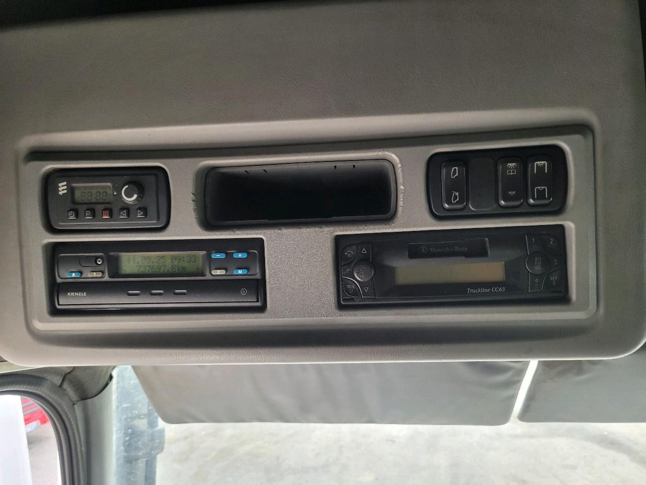 Cabeza tractora MERCEDES AXOR 1843: foto 13