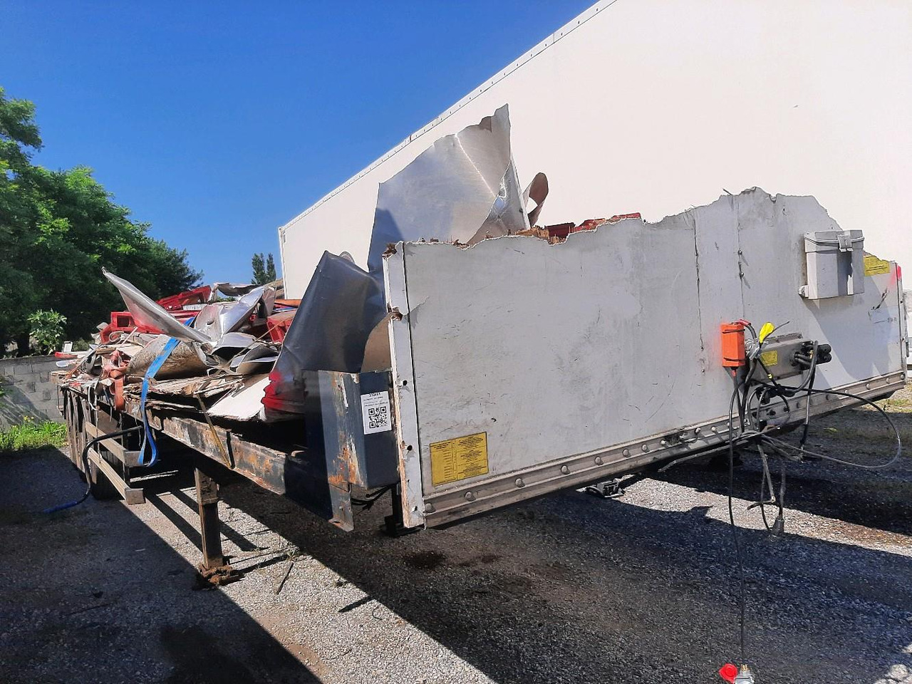 FRUEHAUF 3 ESSIEUX R580 - Semirremolque plataforma/ Caja abierta: foto 1 FRUEHAUF 3 ESSIEUX R580 - Semirremolque plataforma/ Caja abierta: foto 1