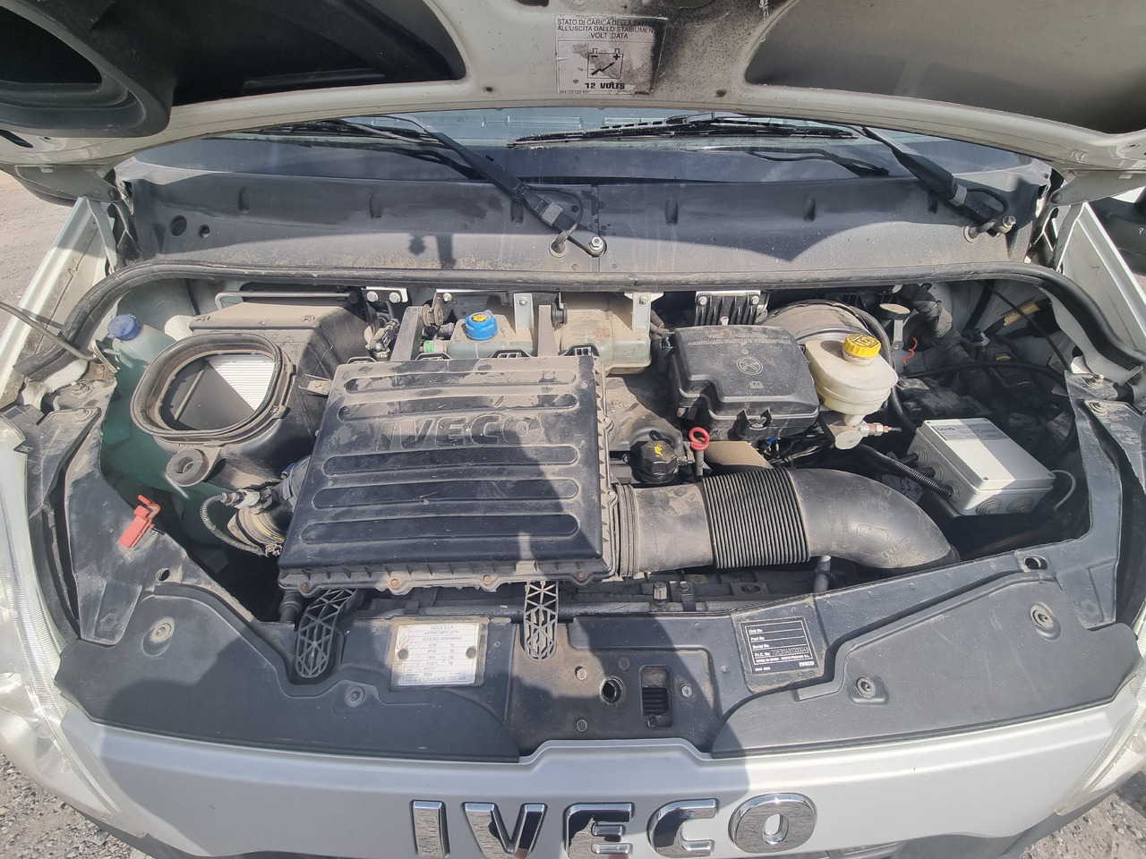 Cabeza tractora BE IVECO 40C35: foto 12 Cabeza tractora BE IVECO 40C35: foto 12