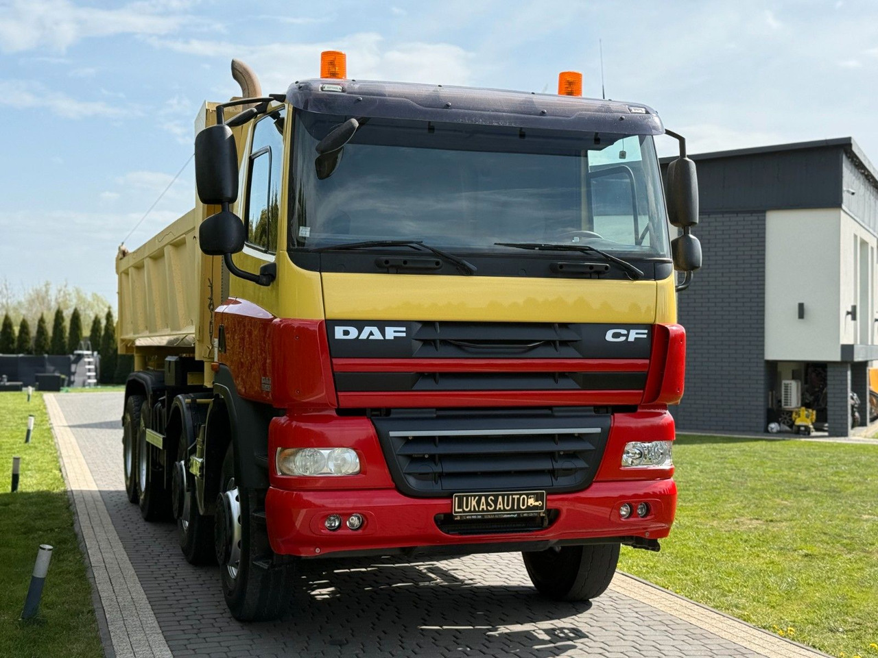 DAF CF 85.410 TIPPER HYDROBOARD - Camión volquete: foto 2 DAF CF 85.410 TIPPER HYDROBOARD - Camión volquete: foto 2