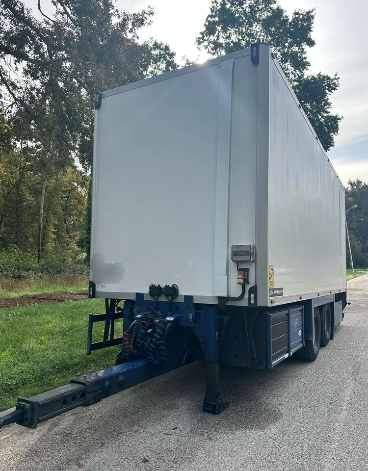 Scania S 500 CARIER FRIGO 6X2 RETARDER - Camión frigorífico: foto 4 Scania S 500 CARIER FRIGO 6X2 RETARDER - Camión frigorífico: foto 4