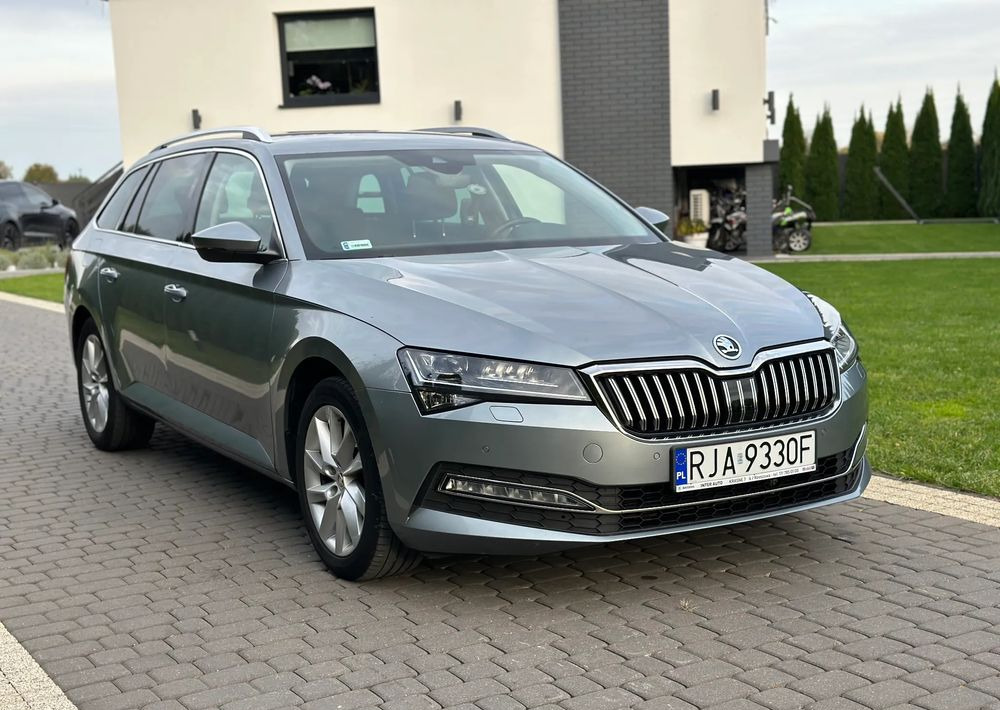 Skoda Superb 2.0 TDI SCR Style DSG - Coche familiar: foto 3 Skoda Superb 2.0 TDI SCR Style DSG - Coche familiar: foto 3