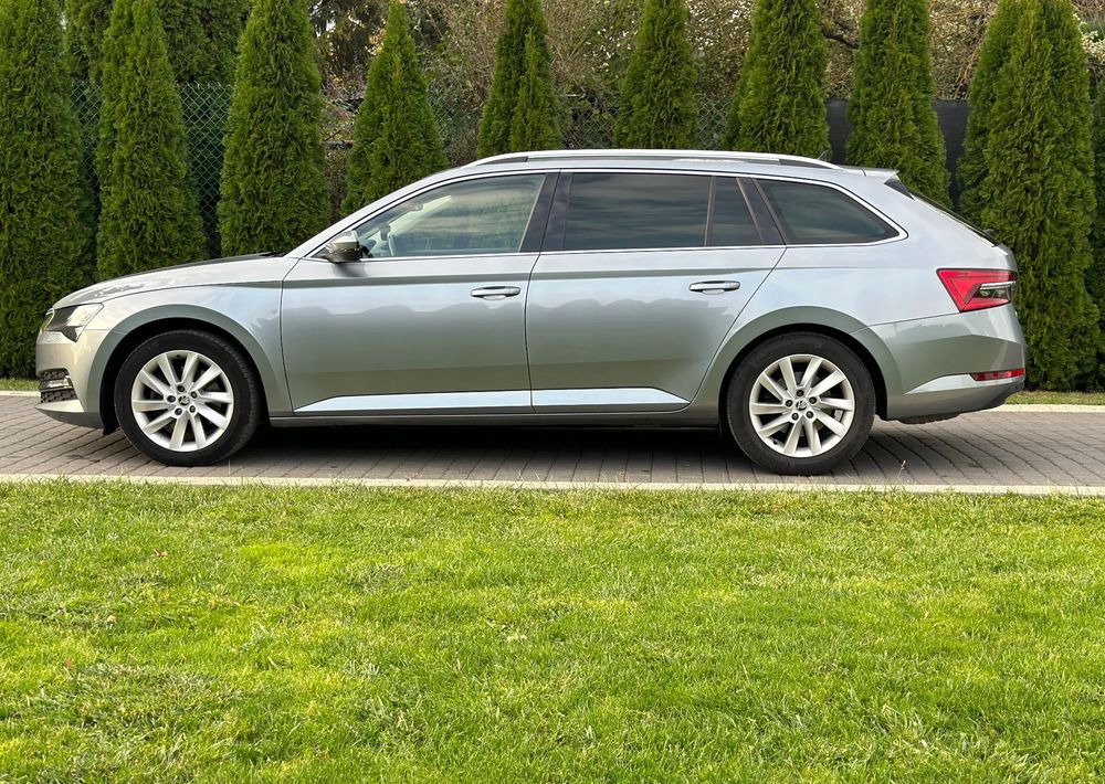 Skoda Superb 2.0 TDI SCR Style DSG - Coche familiar: foto 4 Skoda Superb 2.0 TDI SCR Style DSG - Coche familiar: foto 4