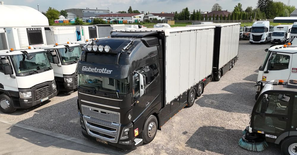 Volvo FH16 660 HP TANDEM 6x2 LIMITED EDITION - Camión caja cerrada: foto 3 Volvo FH16 660 HP TANDEM 6x2 LIMITED EDITION - Camión caja cerrada: foto 3