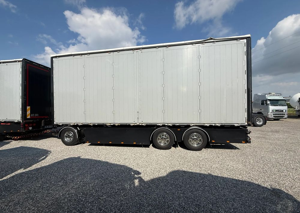 Leasing de  Volvo FH16 660 HP TANDEM 6x2 LIMITED EDITION Volvo FH16 660 HP TANDEM 6x2 LIMITED EDITION: foto 10