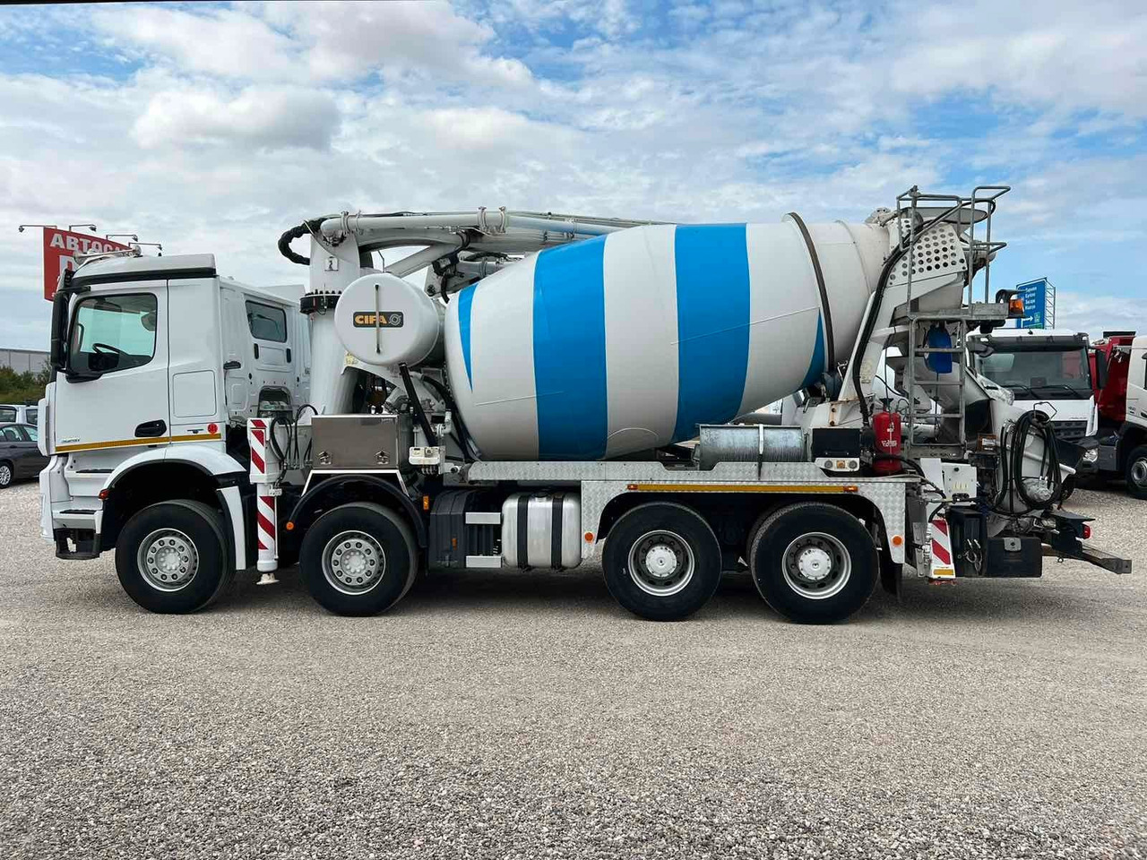 Mercedes-Benz AROCS 3251 CIFA MAGNUM MK28.4L - Camión bomba de hormigón: foto 4 Mercedes-Benz AROCS 3251 CIFA MAGNUM MK28.4L - Camión bomba de hormigón: foto 4