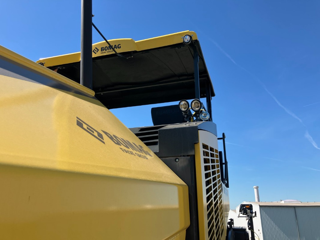 Pavimentadora de asfalto BOMAG IT BF 800 C S600  Stage IIIa/Tier 3: foto 13