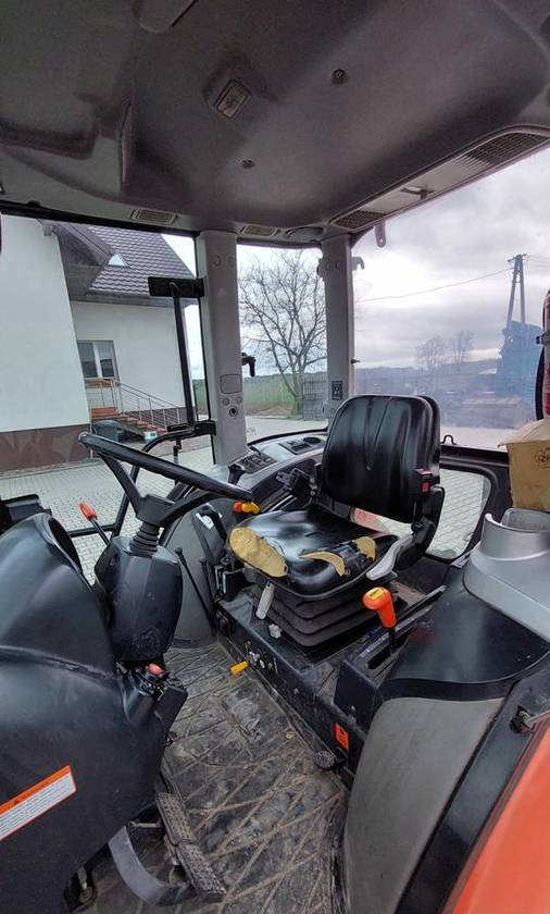 Tractor Kioti EX50 HST 50KM klimatyzacja przedni TUZ: foto 11 Tractor Kioti EX50 HST 50KM klimatyzacja przedni TUZ: foto 11