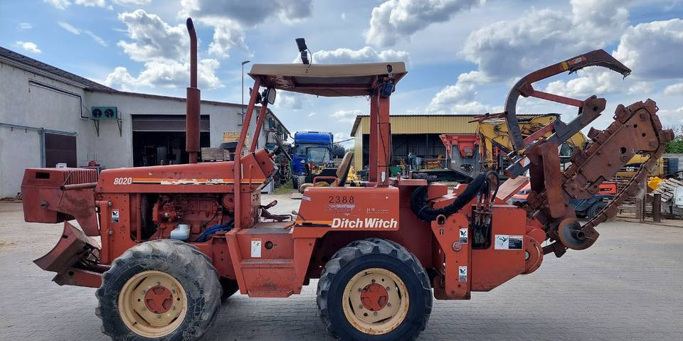Koparka łańcuchowa Ditch Witch 8020 85KM - Zanjadora: foto 5 Koparka łańcuchowa Ditch Witch 8020 85KM - Zanjadora: foto 5