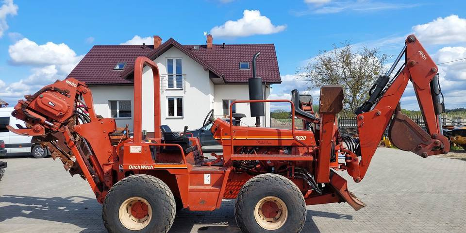 Koparka łańcuchowa pługoukładacz Ditch Witch 8020 Combo - Zanjadora: foto 1 Koparka łańcuchowa pługoukładacz Ditch Witch 8020 Combo - Zanjadora: foto 1