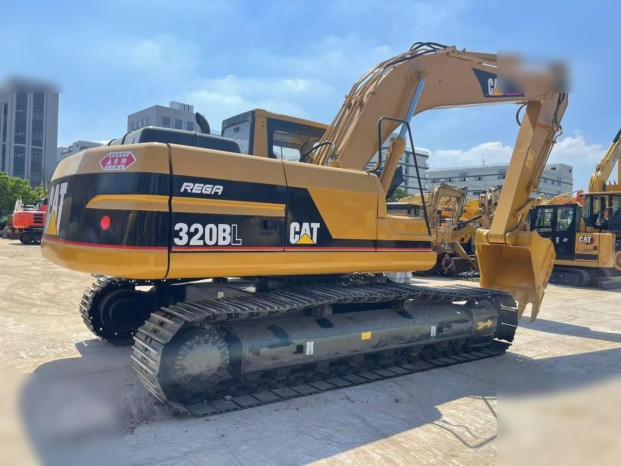 CATERPILLAR 320BL - Excavadora de cadenas: foto 5 CATERPILLAR 320BL - Excavadora de cadenas: foto 5