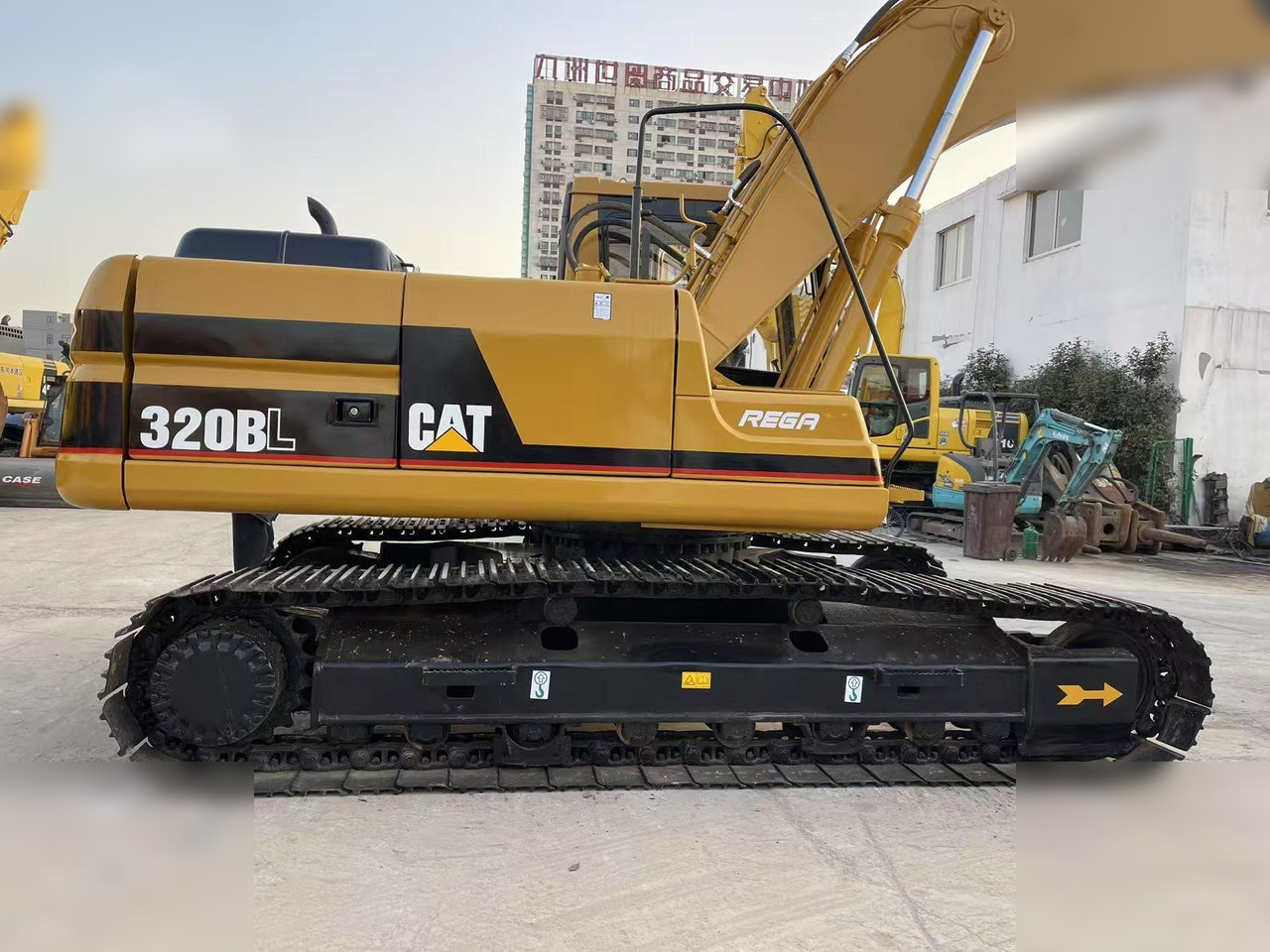CATERPILLAR 320BL - Excavadora de cadenas: foto 5 CATERPILLAR 320BL - Excavadora de cadenas: foto 5