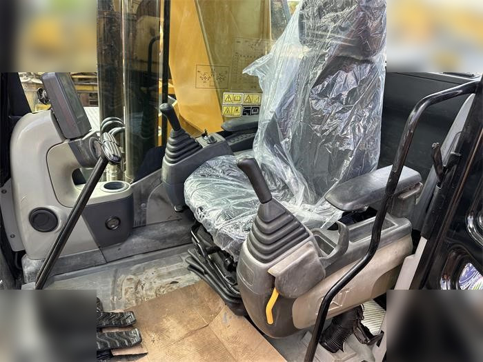 Excavadora de cadenas CATERPILLAR 320D: foto 6