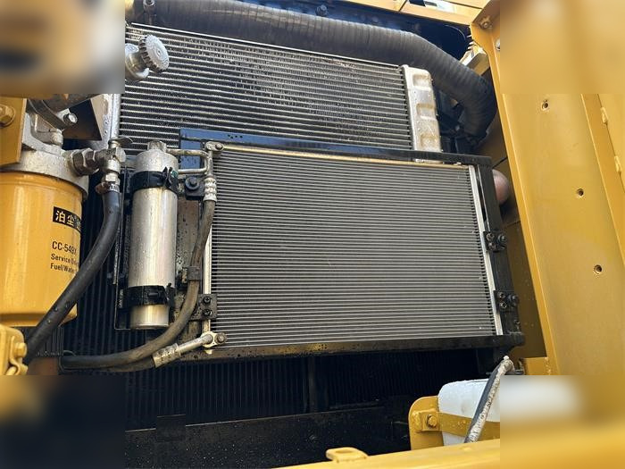 Excavadora de cadenas CATERPILLAR 320D: foto 11