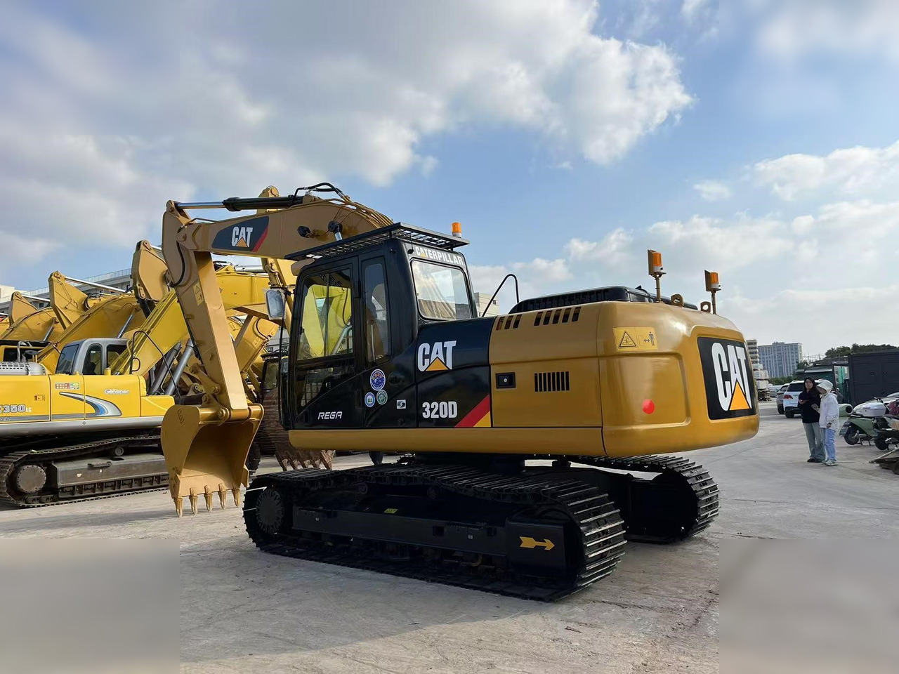 CATERPILLAR 320D - Excavadora de cadenas: foto 2 CATERPILLAR 320D - Excavadora de cadenas: foto 2