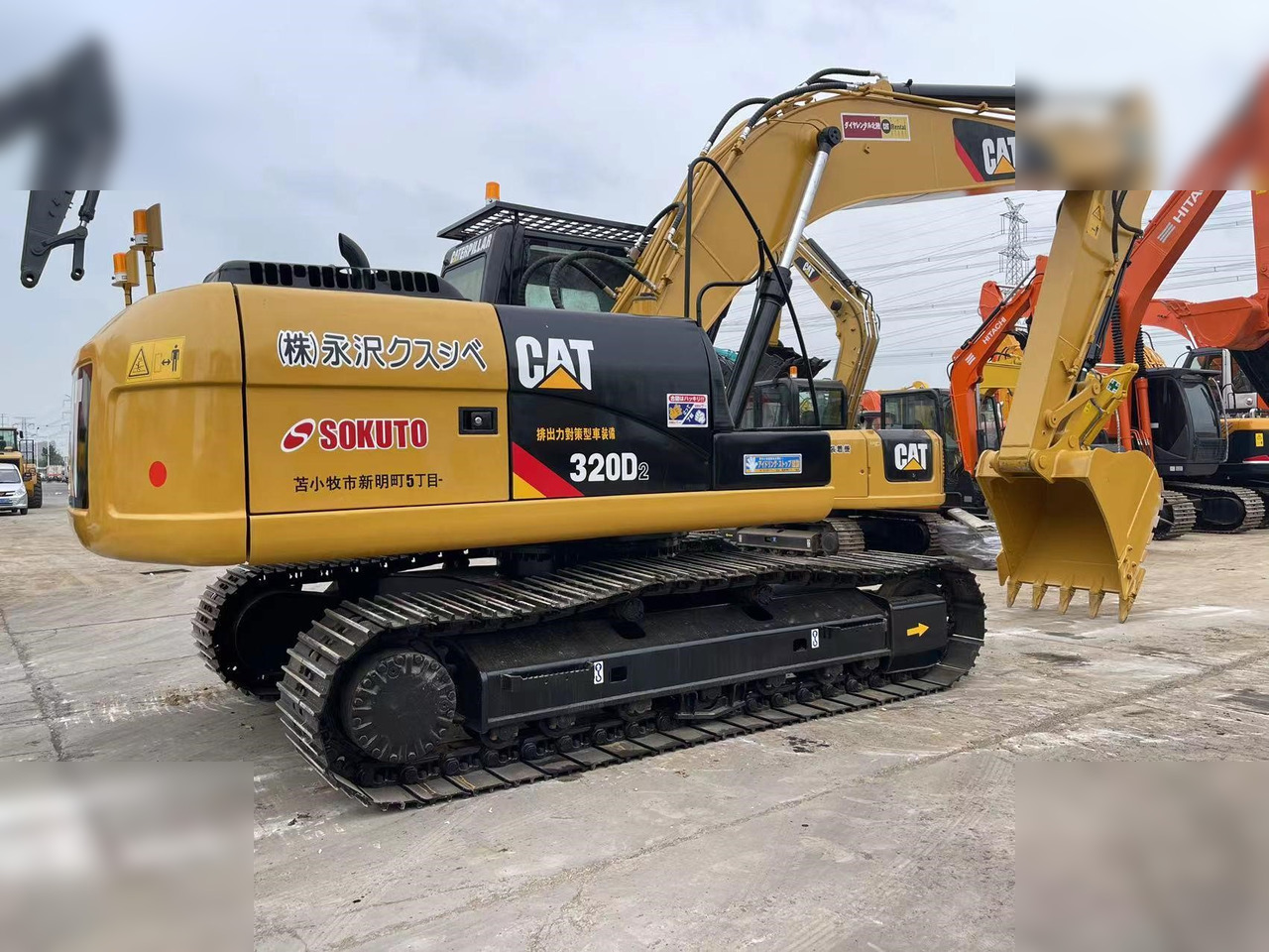 CATERPILLAR 320D2 - Excavadora de cadenas: foto 2 CATERPILLAR 320D2 - Excavadora de cadenas: foto 2