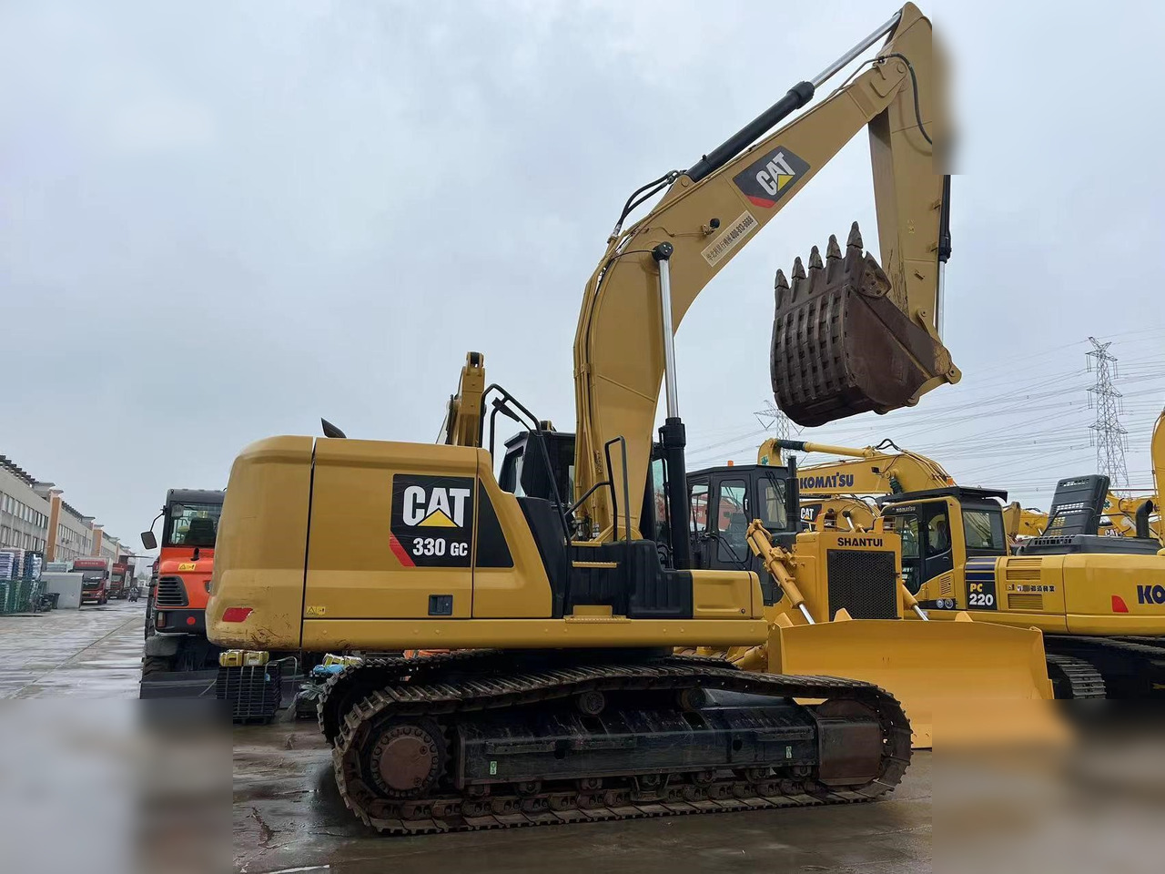 CATERPILLAR 330GC - Excavadora de cadenas: foto 1 CATERPILLAR 330GC - Excavadora de cadenas: foto 1