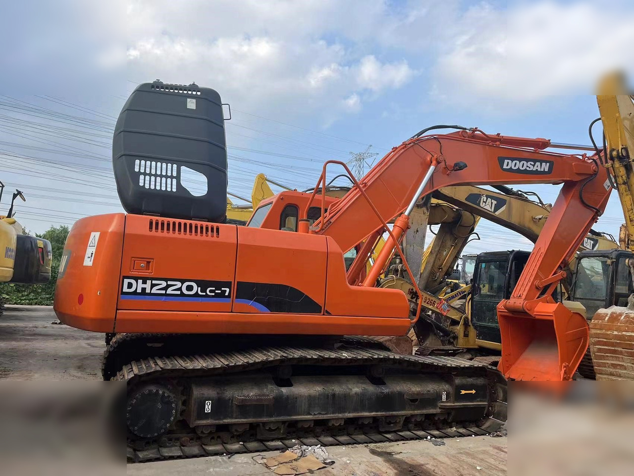 DOOSAN DH220 LC-7 - Excavadora de cadenas: foto 1 DOOSAN DH220 LC-7 - Excavadora de cadenas: foto 1