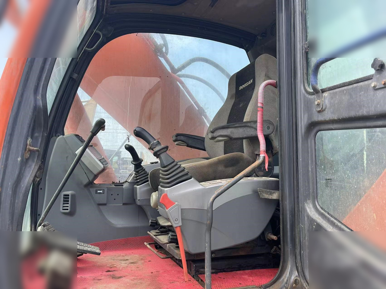 DOOSAN DX225 LCA - Excavadora de cadenas: foto 4 DOOSAN DX225 LCA - Excavadora de cadenas: foto 4