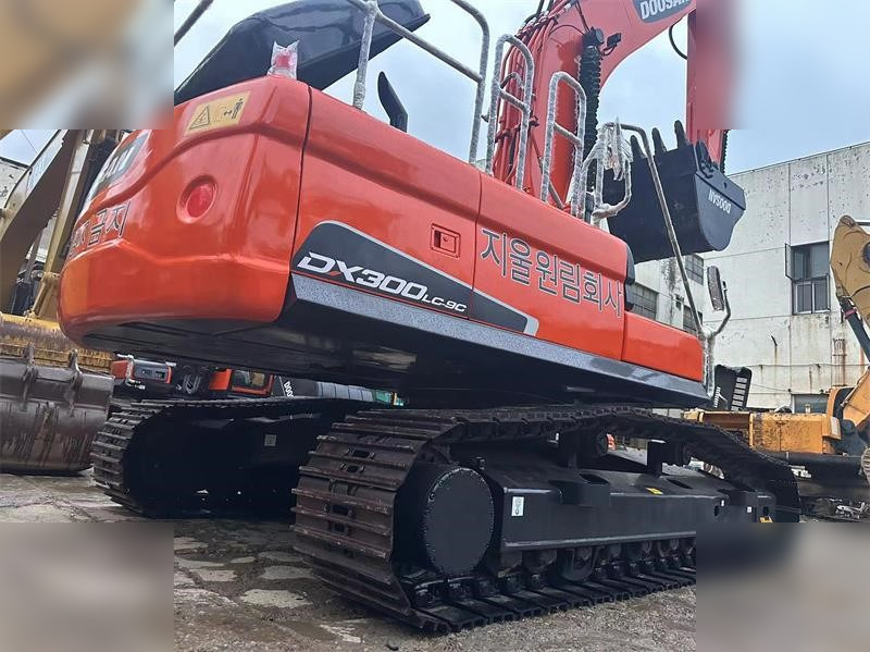 DOOSAN DX300 LC-9C - Excavadora de cadenas: foto 3 DOOSAN DX300 LC-9C - Excavadora de cadenas: foto 3