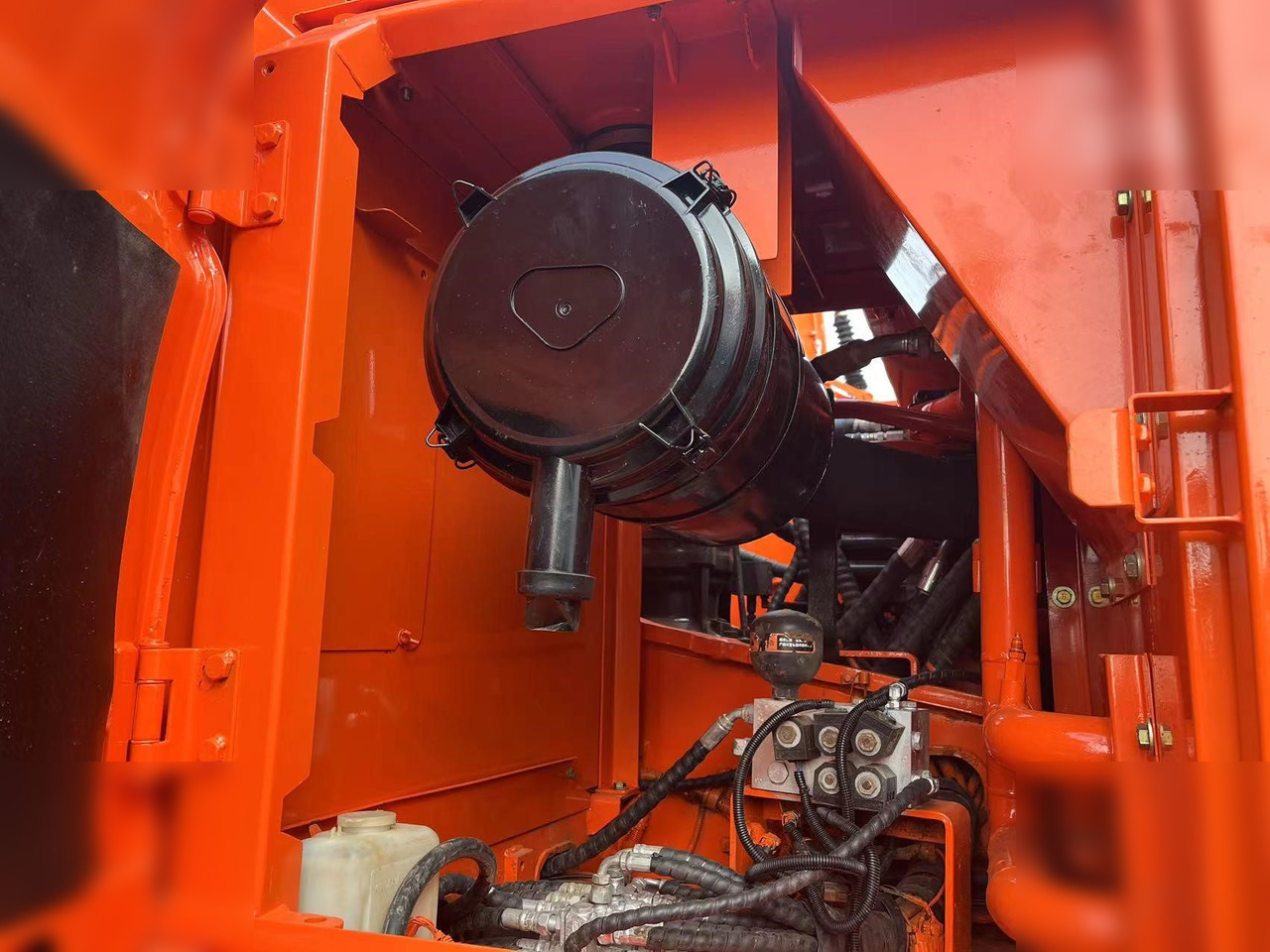 DOOSAN DX300 LC-9C - Excavadora de cadenas: foto 4 DOOSAN DX300 LC-9C - Excavadora de cadenas: foto 4