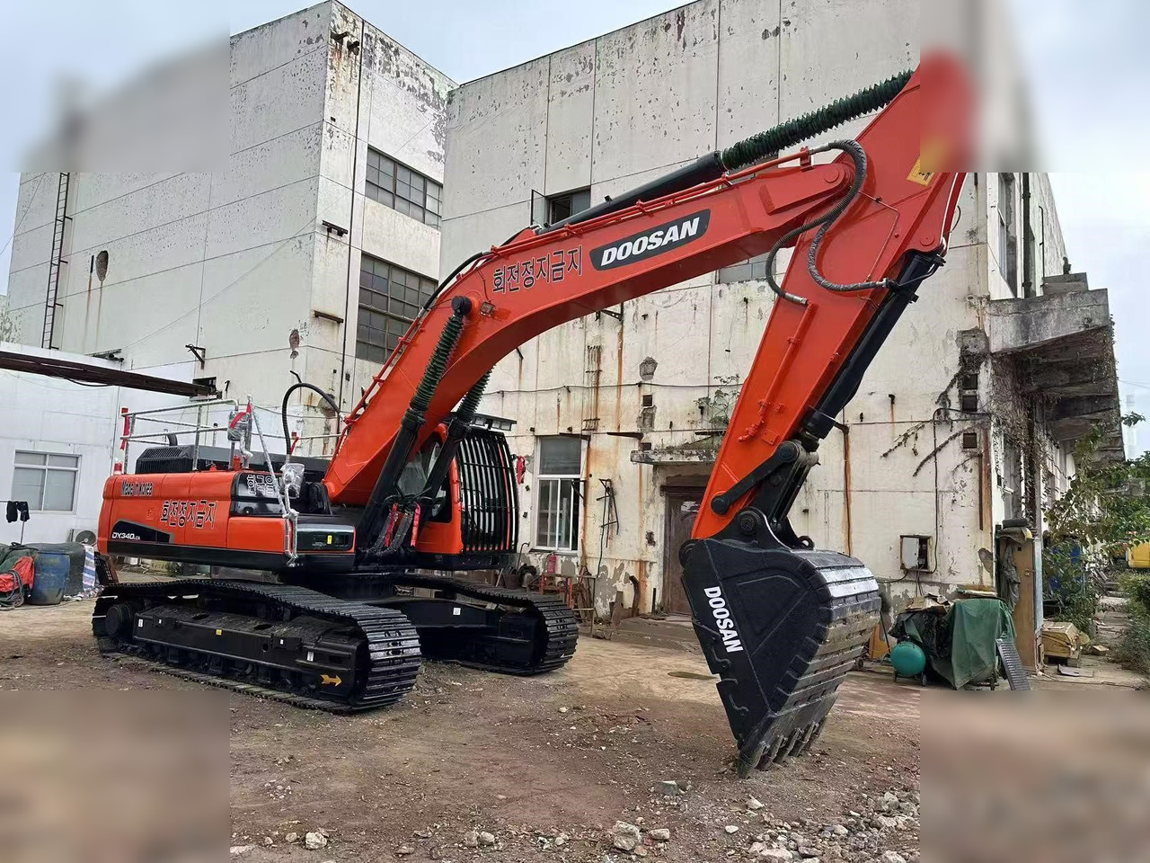 DOOSAN DX340 LC - Excavadora de cadenas: foto 2 DOOSAN DX340 LC - Excavadora de cadenas: foto 2